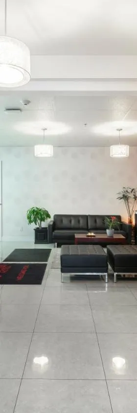 皇后酒店，位于新威斯敏斯特的酒店