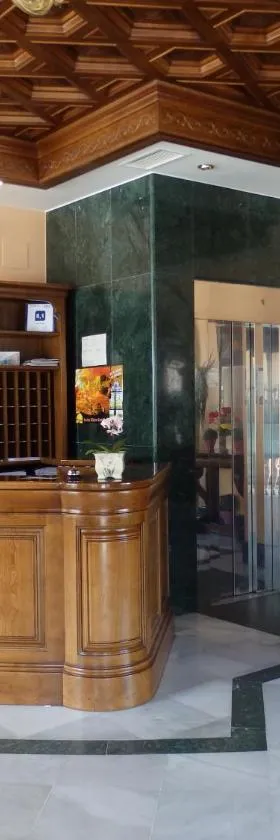 阿兰达酒店，位于阿兰达德杜洛的酒店