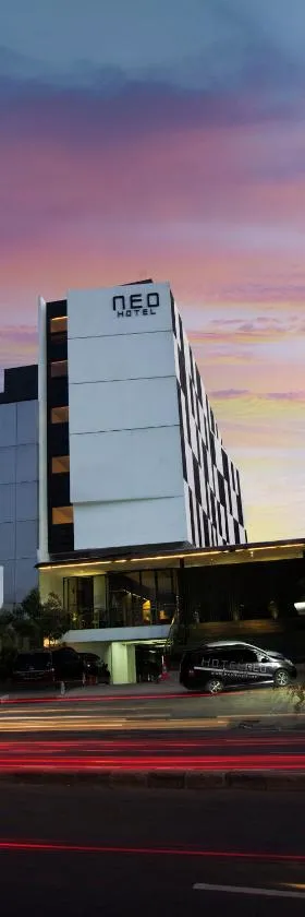 Neo Hotel Tendean Jakarta by ASTON，位于雅加达的酒店