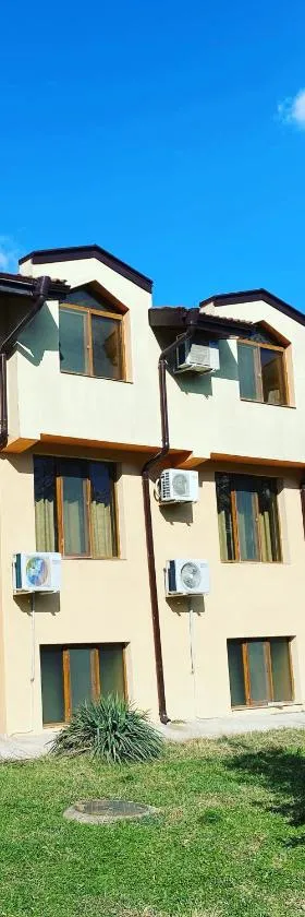 Interrum Hotel，位于Razgrad的酒店