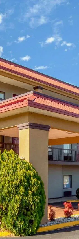 Quality Inn West Columbia - Cayce，位于西哥伦比亚的酒店