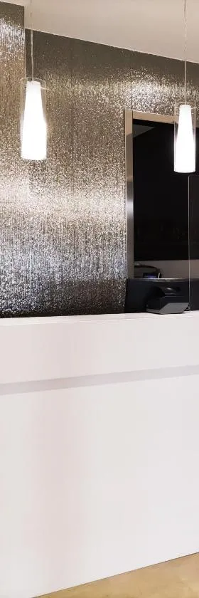 希达德纳瓦尔卡内罗酒店，位于纳瓦尔卡内罗的酒店
