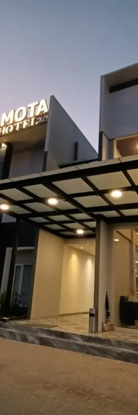 Grand Samota Hotel，位于大松巴哇的酒店