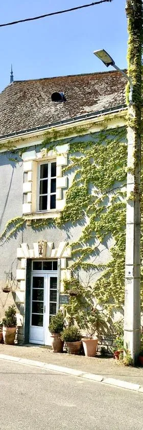 拉曼森高级住宿加早餐旅馆，位于La Fosse-de-Tigné的酒店