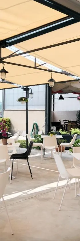 Albergo Ristorante Stazione Balerna，位于Balerna的酒店