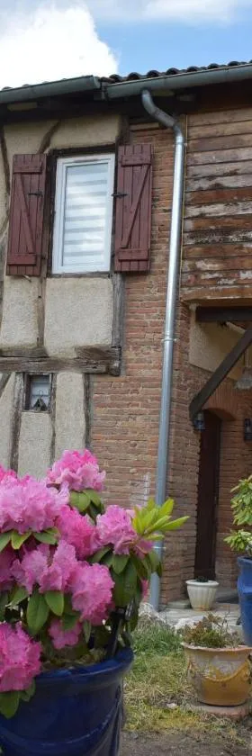 Maison de charme dans le Gers，位于Noilhan的酒店
