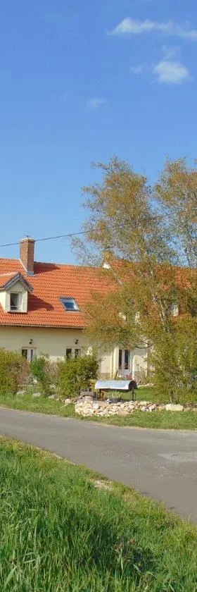 Maison de vacances Sol & Piper，位于Gombergean的酒店