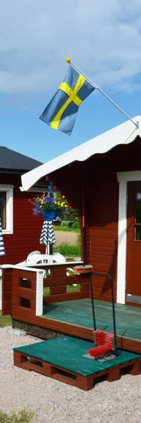 Stuga vid Hedenäsets stencafé，位于Hedenäset的酒店