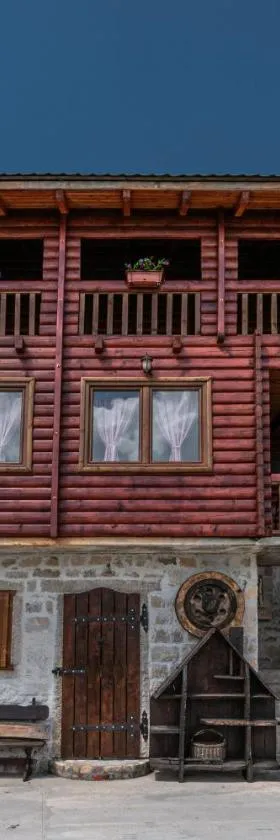 Holiday Village Ostrog，位于尼克希奇的酒店