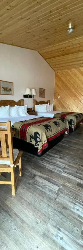 The Longhorn Ranch Resort Lodge & RV Park，位于杜波依斯的酒店