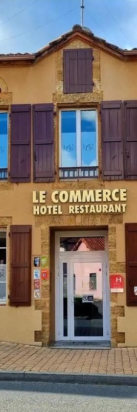 商旅餐厅酒店，位于Estang的酒店