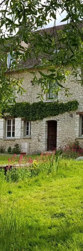 Moulin de Giboudet Chambres d'hôtes，位于Bazainville的酒店