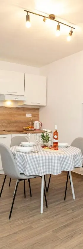 Studio apartman Amalie，位于帕津的酒店