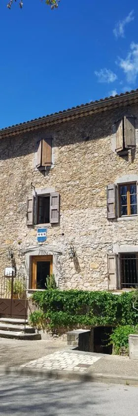 MAS ELENA，位于Générargues的酒店
