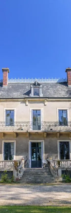 Château de la villeneuve，位于Saint-Marcel的酒店