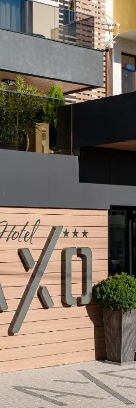 Family Hotel LAXO，位于奥布佐尔的酒店