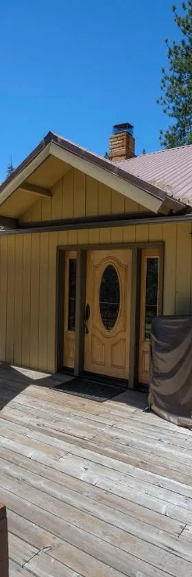 Apple Tree Bear House，位于西优胜美地的酒店