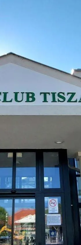 Hotel Club Tisza，位于Lakitelek的酒店