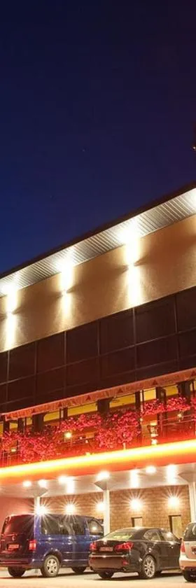 斯姆尔日内酒店，位于帕内韦日斯的酒店