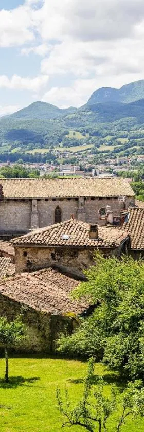 Terres de France - Domaine du Palais，位于Saint-Lizier的酒店
