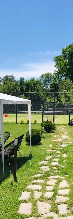 Villa Garden，位于贝洛格拉奇的酒店
