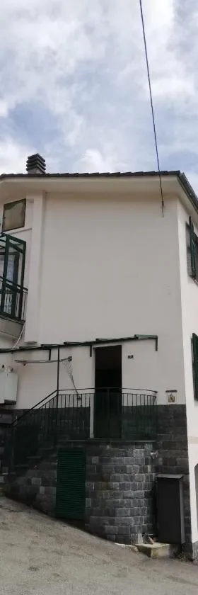 Casa Rosaguta，位于Vescina的酒店