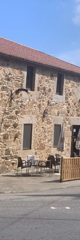 Albergue Ponte Olveira，位于Mazaricos的酒店