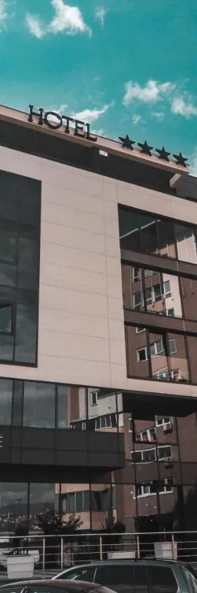 Hotel Koncept Residence，位于萨拉热窝的酒店