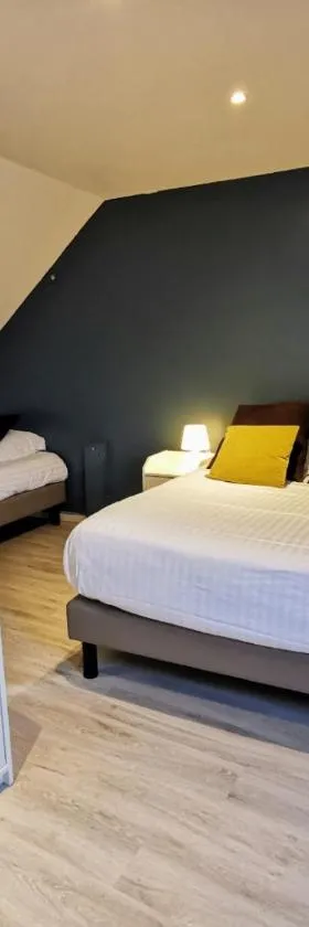 Hôtel Restaurant Le Mulberry Arromanches，位于阿罗芒什莱班的酒店