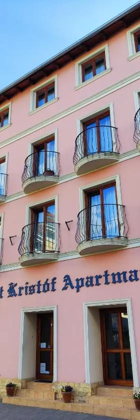 Szent Kristóf Apartmanhotel，位于佐洛埃格塞格的酒店