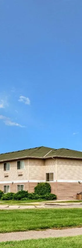 Quality Inn & Suites Mankato East，位于曼凯托的酒店