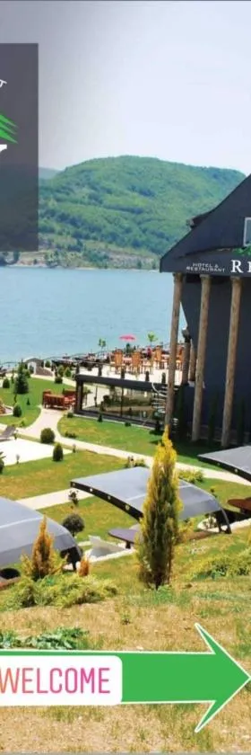 Rey Hotel，位于马夫罗沃的酒店