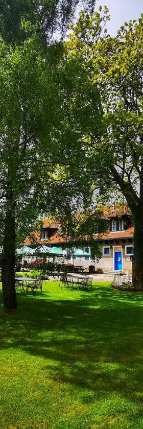 Penzion Landštejnský dvůr，位于斯拉沃尼采的酒店