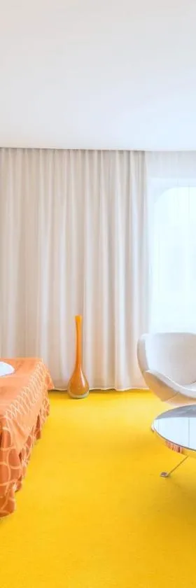 Rija VEF Hotel with FREE Parking，位于里加的酒店
