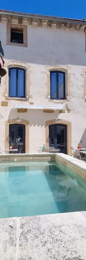 La Bastide，位于Bédarrides的酒店