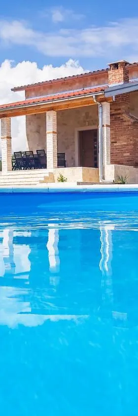 Villa Stone Pearl with heated swimming pool，位于圣菲利普雅科夫的酒店