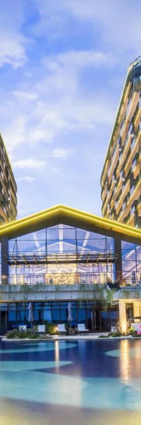 Forest City Golf Hotel，位于努沙再也的酒店