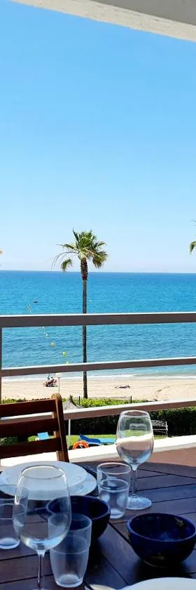 Marbellamar Seafront，位于卡博皮诺的酒店
