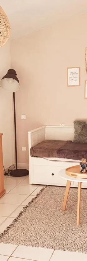 le Studio charme et tranquillité，位于普朗德拉图尔的酒店