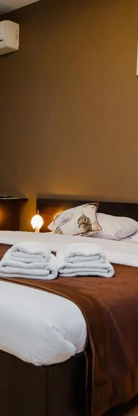 TipTop Hotel CITY CENTER，位于基希讷乌的酒店