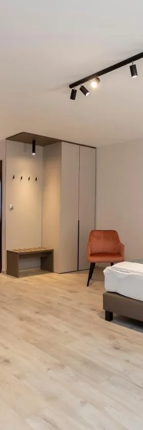 Végvár Spa Apartman，位于久洛的酒店