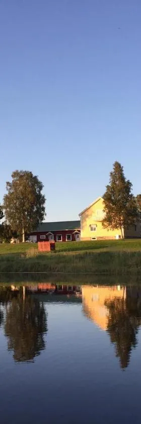 桑吉斯汽车旅馆营地，位于Sangis的酒店