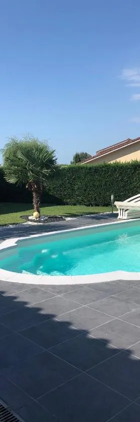 Chambres d'Hôtes Chez Florence，位于蒙梅勒的酒店