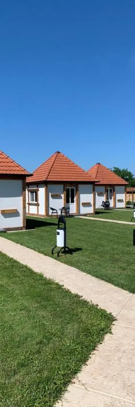 Bungalovi Blagojević，位于Morović的酒店
