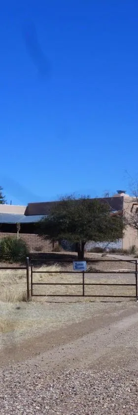 Rancho Milagro Bed & Breakfast，位于Elgin的酒店