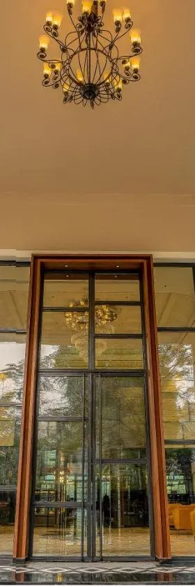 Hotel Polo Towers Agartala，位于阿加尔塔拉的酒店