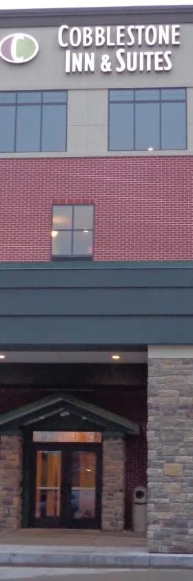 Cobblestone Inn & Suites - Marquette，位于Marquette的酒店