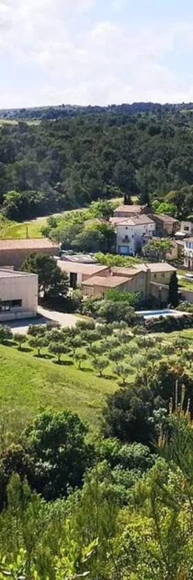 Maison au milieu des vignes，位于Aigues-Vives的酒店