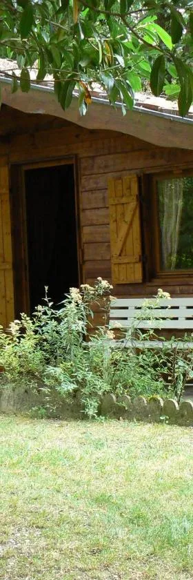 chambre insolite dans un chalet，位于Sampigny的酒店
