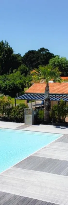 Camping Le Village de la Mer，位于Les Moutiers的酒店